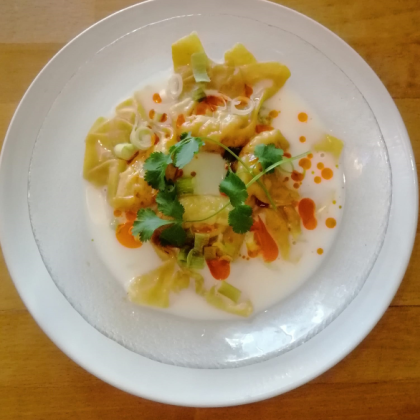 E7 Raviolis crevettes creme de coco (4p)